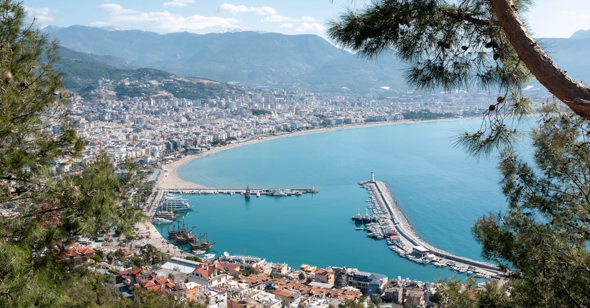 trouvez une assurance voyage adaptée à vos besoins avec nos offres complètes et abordables. protégez-vous et profitez de votre voyage en toute tranquillité.