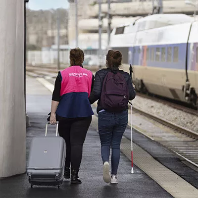 découvrez notre guide d'assistance voyages, votre compagnon idéal pour préparer et profiter pleinement de vos escapades. trouvez des conseils pratiques, des astuces de sécurité et les meilleures ressources pour voyager sereinement.